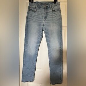 AE Men's Airflex Original Straight Light Blue Jeans
